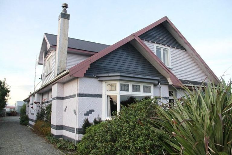 Photo of property in 12 Bridge Street, Tuatapere, 9620