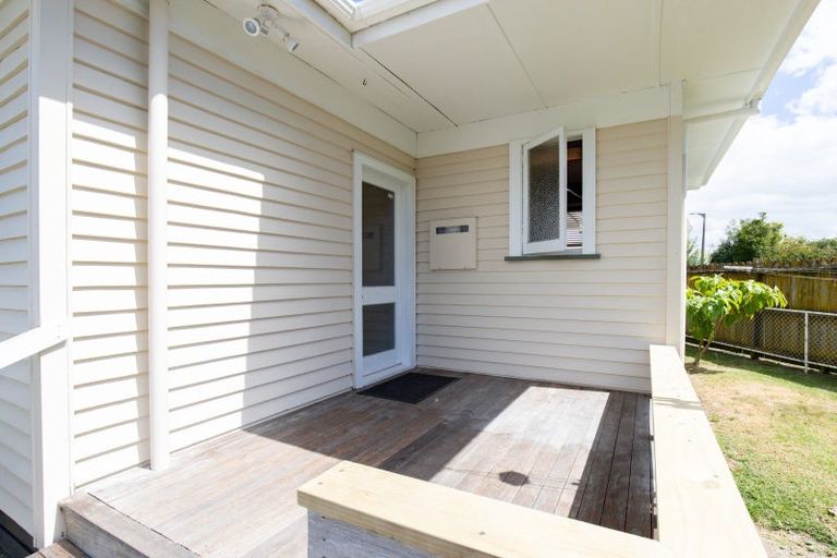 Photo of property in 11 Darlington Street, Ngatea, 3503