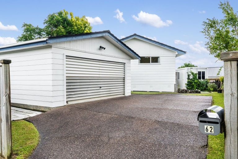 Photo of property in 62 Lynn Road, Bayview, Auckland, 0629