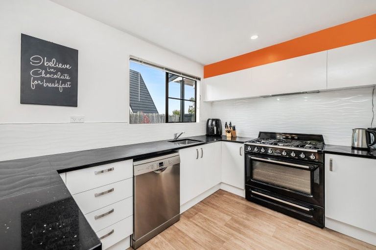 Photo of property in 12 Torlesse Crescent, Darfield, 7510