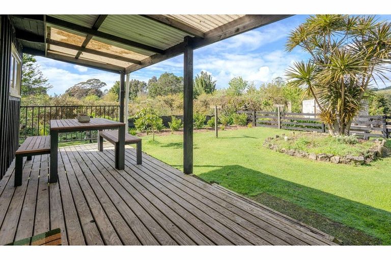Photo of property in 28 Wharau Road, Kerikeri, 0293