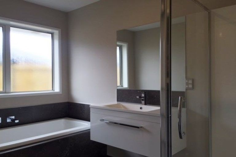 Photo of property in 35 Maka Lane, Halswell, Christchurch, 8025