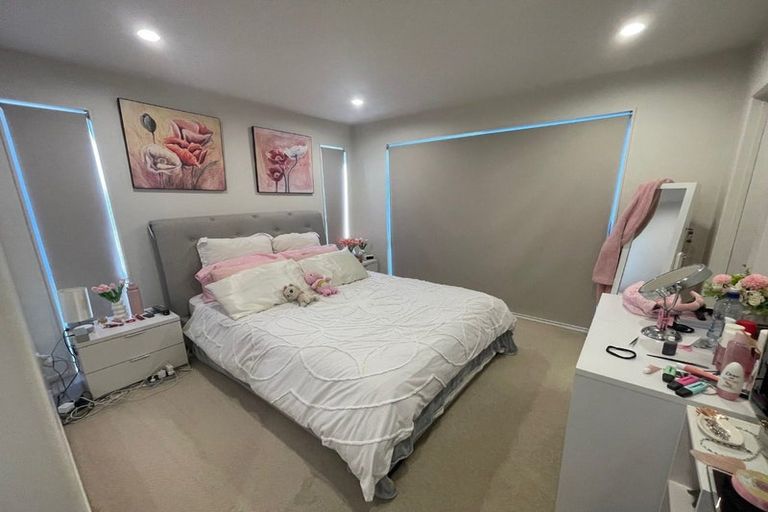 Photo of property in 10a Fraser Road, Narrow Neck, Auckland, 0624