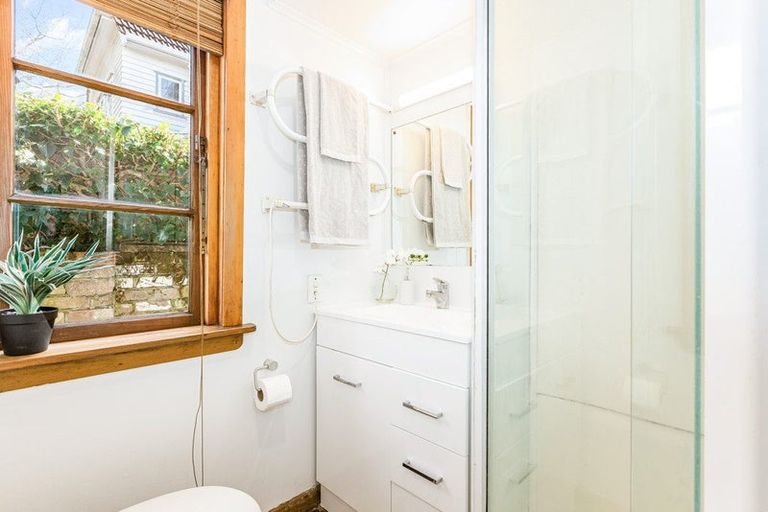 Photo of property in 1/7 Penrose Street, Woburn, Lower Hutt, 5010