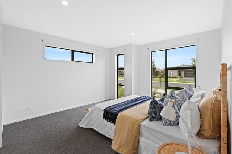 Photo of property in 184 Faringdon Boulevard, Rolleston, 7615