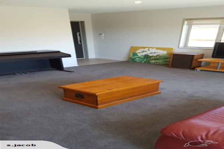 Photo of property in 20 Defender Crescent, Beachlands, Auckland, 2018