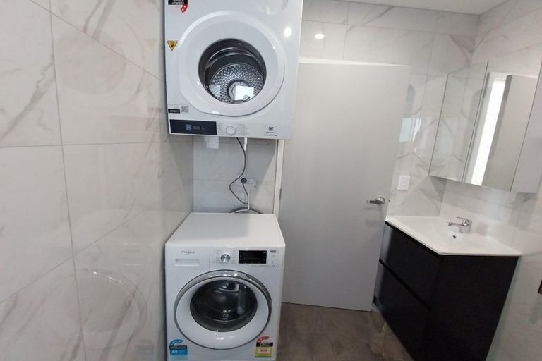 Photo of property in 47 Frobisher Street, Island Bay, Wellington, 6023