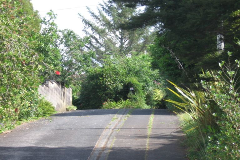 Photo of property in 95 Stottholm Road, Titirangi, Auckland, 0604