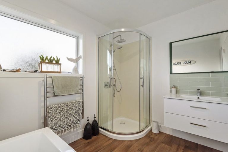 Photo of property in 974 Kahikatea Flat Road, Waitoki, Kaukapakapa, 0871