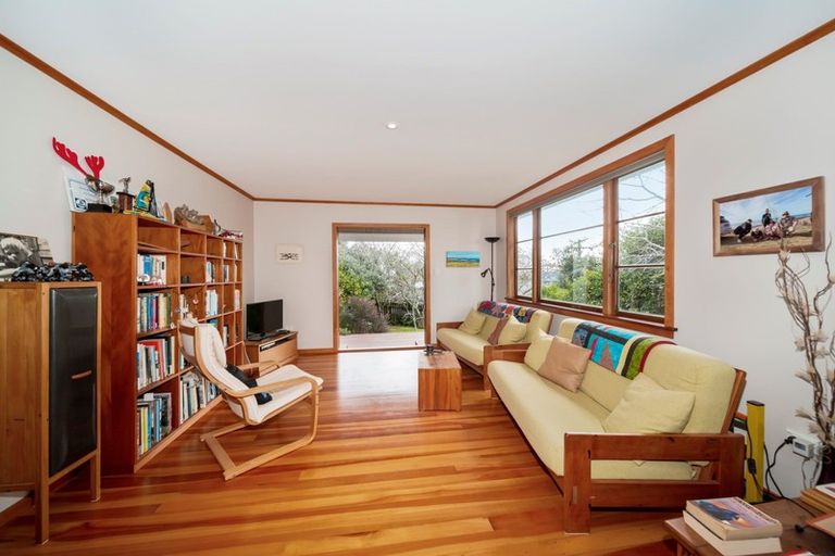 Photo of property in 17 Curtis Street, Okato, 4335