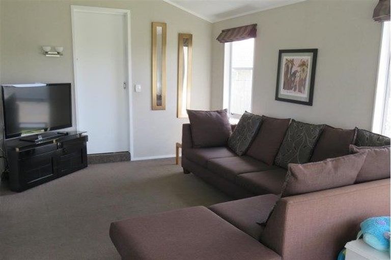 Photo of property in 67 Sandwich Road, St Andrews, Hamilton, 3200