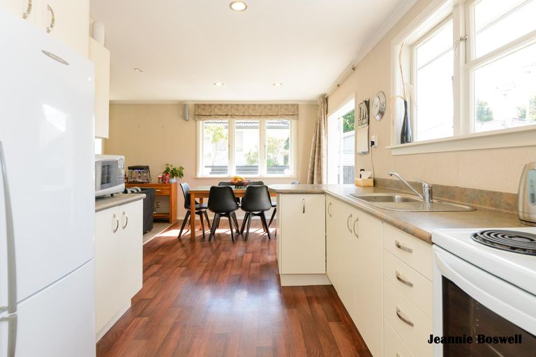 Photo of property in 600 Featherston Street, Roslyn, Palmerston North, 4414