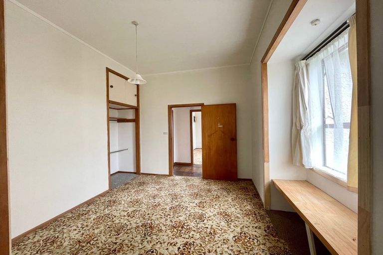 Photo of property in 57 Tiraumea Drive, Pakuranga, Auckland, 2010