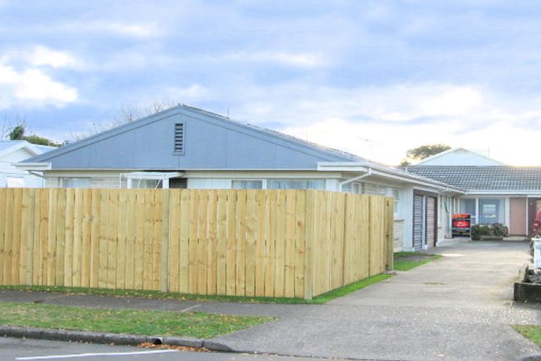 Photo of property in 1/1 Arnold Street, Onekawa, Napier, 4110