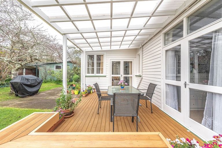 Photo of property in 28 Peakes Road, Saint Johns Hill, Whanganui, 4501