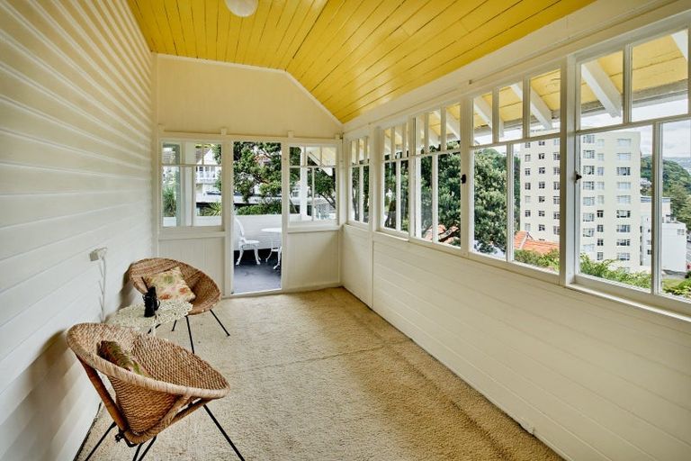 Photo of property in 17 Grass Street, Oriental Bay, Wellington, 6011