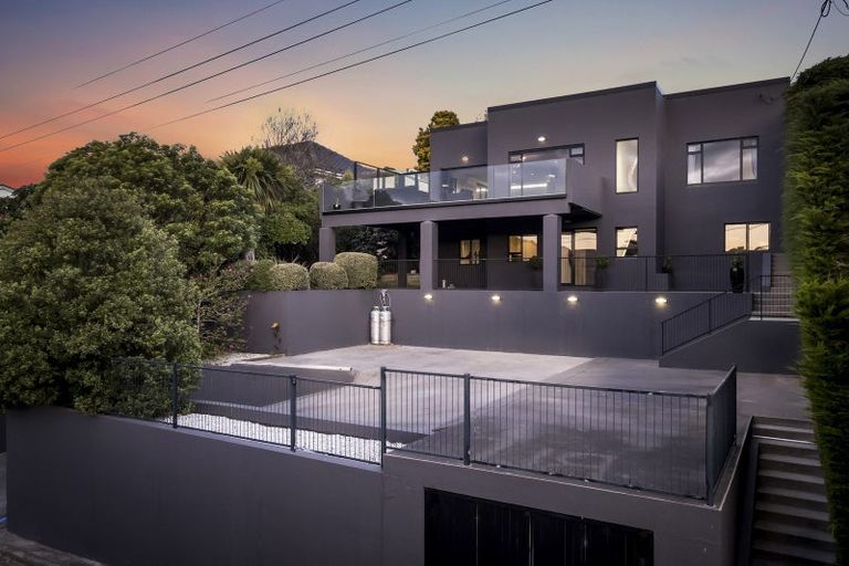 Photo of property in 49 Shandon Road, Vauxhall, Dunedin, 9013