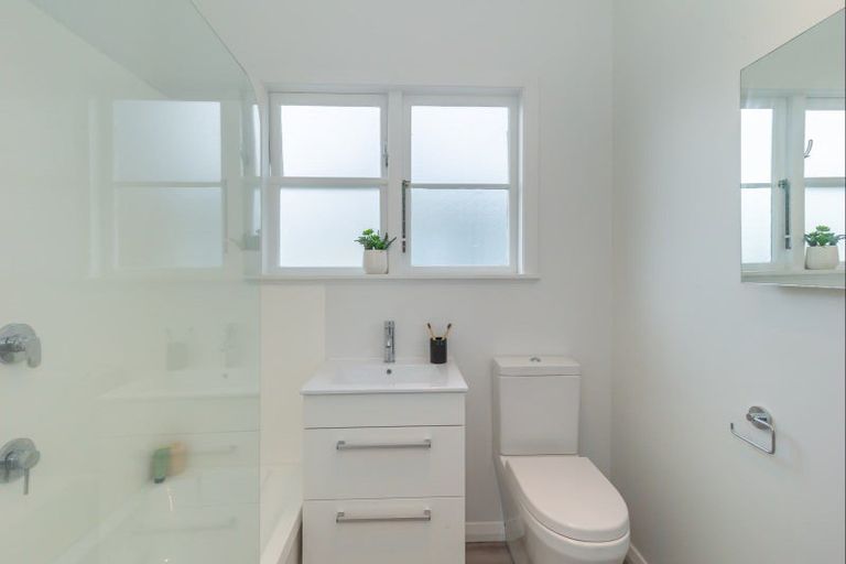 Photo of property in 27 Reeve Street, Levin, 5510