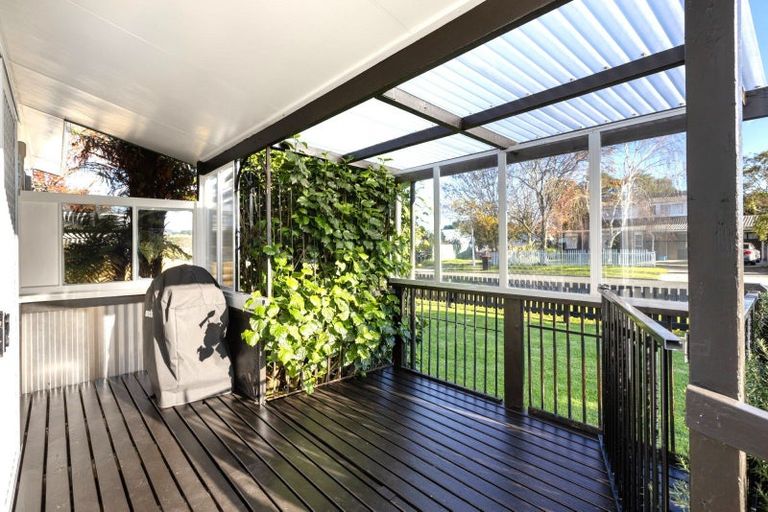 Photo of property in 2/198 Windermere Drive, Poike, Tauranga, 3112