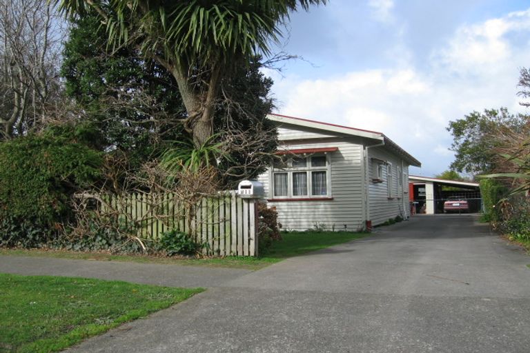 Photo of property in 211 Kimbolton Road, Feilding, 4702