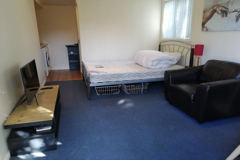 Photo of property in 87a Memorial Avenue, Ilam, Christchurch, 8053