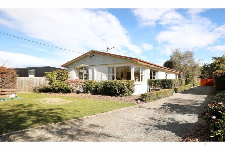 Photo of property in 69 Main North Road, Geraldine, 7930
