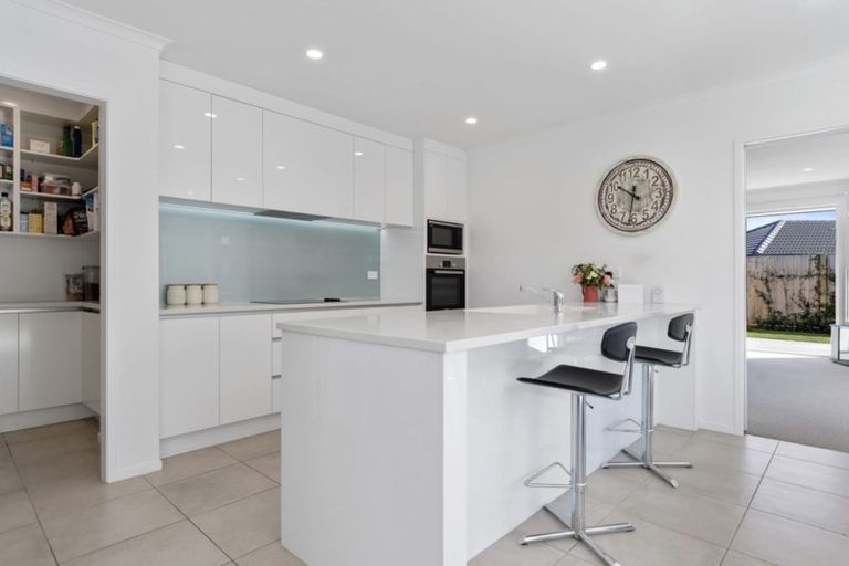 Photo of property in 6 Batty Street, Papamoa Beach, Papamoa, 3118