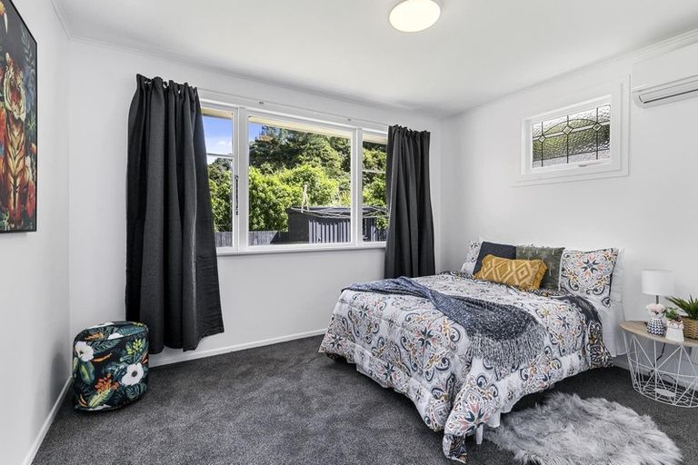 Photo of property in 9 Gribble Grove, Stokes Valley, Lower Hutt, 5019