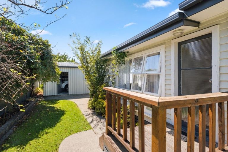 Photo of property in 28 Leon Street, Riverdale, Gisborne, 4010