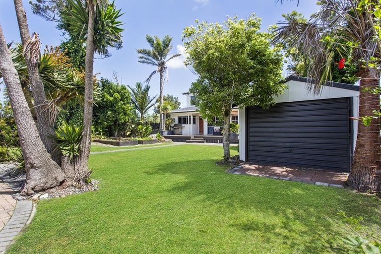 Photo of property in 19 Ronald Avenue, Glenbrook, Waiuku, 2681