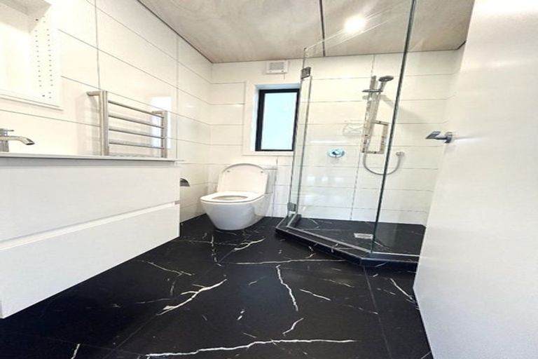 Photo of property in 4/764 Beach Road, Browns Bay, Auckland, 0630