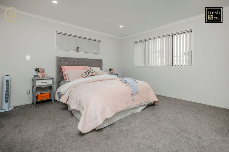 Photo of property in 56b Cambridge Terrace, Papatoetoe, Auckland, 2025