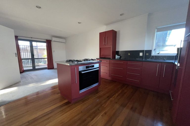 Photo of property in 8 Beacon Avenue, Campbells Bay, Auckland, 0630