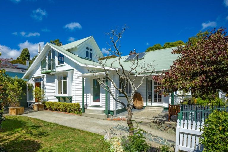 Photo of property in 39 Shelbourne Street, Nelson, 7010