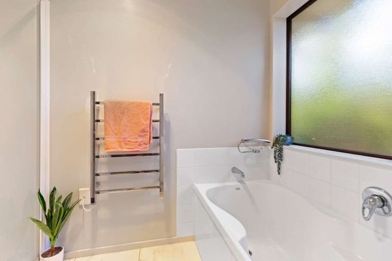 Photo of property in 22a Madison Street, Cambridge, 3434