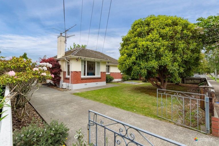 Photo of property in 14 Charles Street, Clouston Park, Upper Hutt, 5018