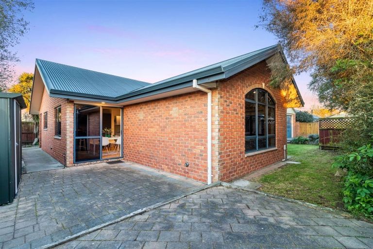 Photo of property in 6b Fovant Street, Russley, Christchurch, 8042