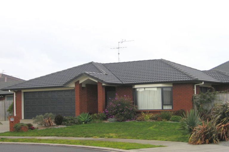 Photo of property in 13 Kalberry Place, East Tamaki, Auckland, 2016