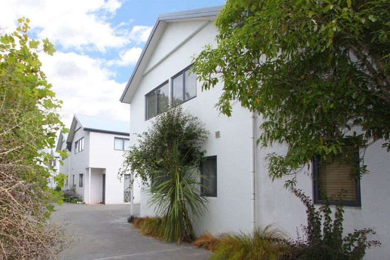 Photo of property in 2/56 London Street, Richmond, Christchurch, 8013