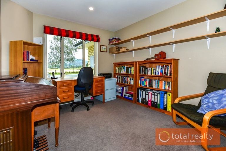 Photo of property in 92a Milns Road, Halswell, Christchurch, 8025