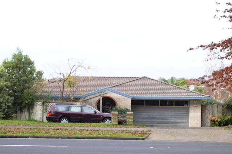 Photo of property in 236 Botany Road, Golflands, Auckland, 2013