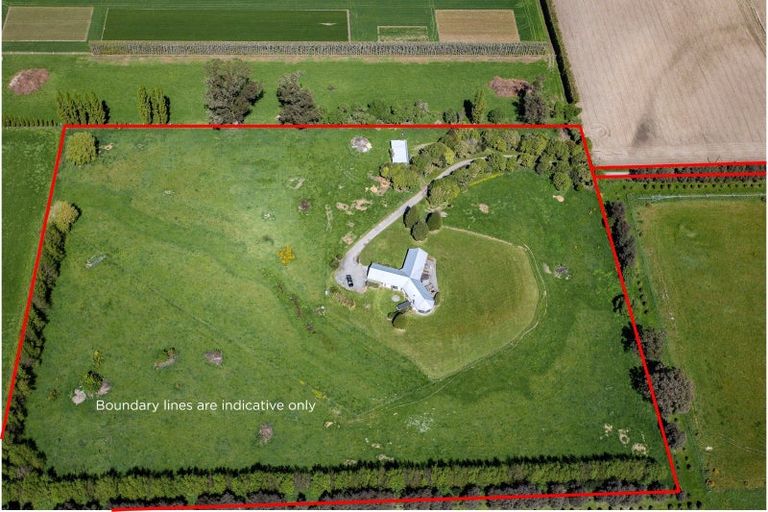 Photo of property in 70 Grays Road, Yaldhurst, Christchurch, 8042