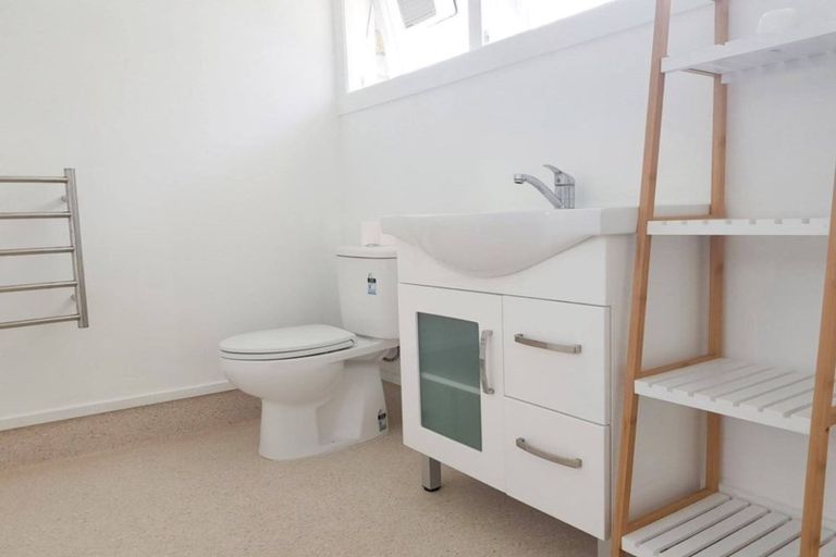 Photo of property in 20 Holyoake Crescent, Avalon, Lower Hutt, 5011