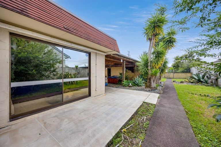 Photo of property in 130a Bruce Mclaren Road, Henderson, Auckland, 0612