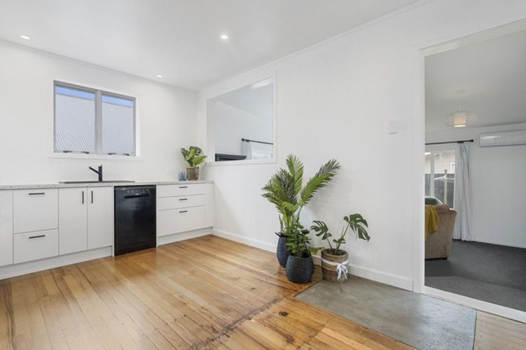 Photo of property in 4 Raleigh Street, Vogeltown, New Plymouth, 4310