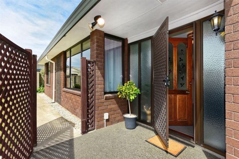 Photo of property in 1 Boston Avenue, Hornby, Christchurch, 8042