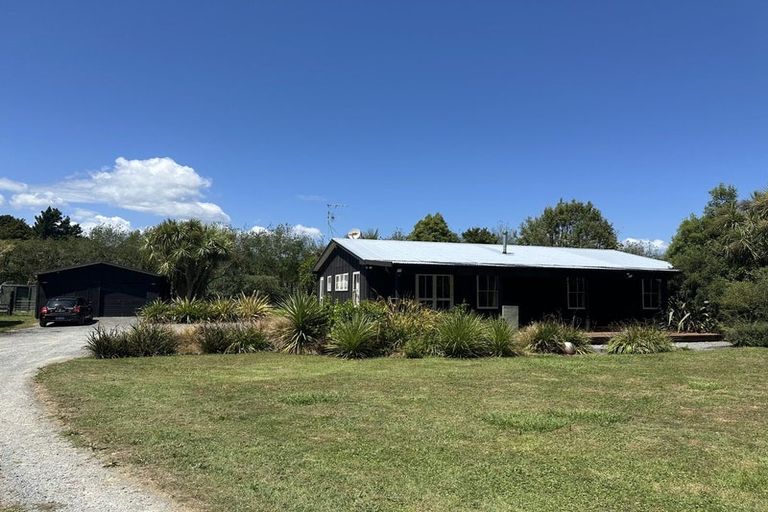 Photo of property in 98 Rahui Road, Otaki, 5512