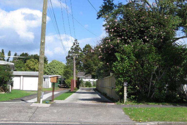 Photo of property in 50c Yeovil Road, Te Atatu Peninsula, Auckland, 0610