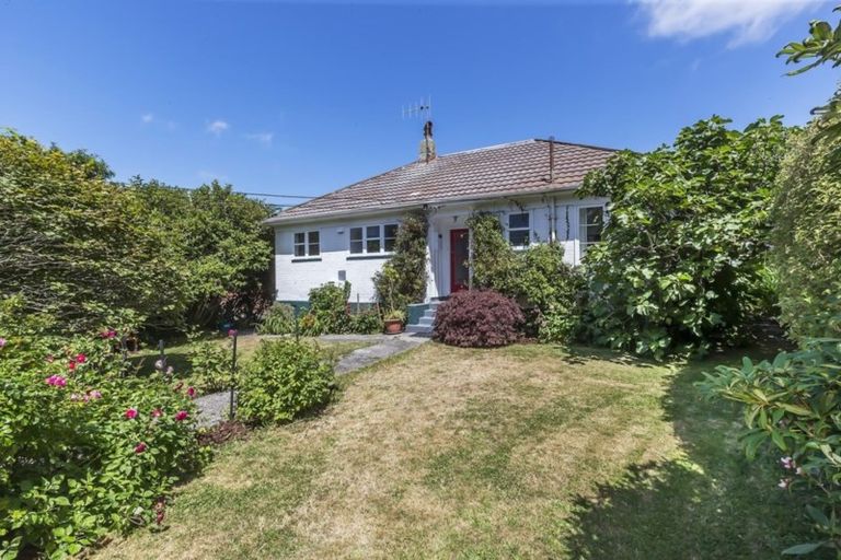 Photo of property in 15 Sunshine Avenue, Karori, Wellington, 6012