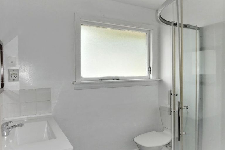 Photo of property in 8 Clonbern Place, Upper Riccarton, Christchurch, 8041